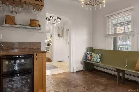 Entry Way - 195 Pressler Rd, Wallkill, NY 12589 photo 4 of 9
