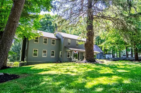 Exterior - 195 Pressler Rd, Wallkill, NY 12589 photo 3 of 12