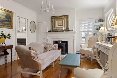 Living - 195 Pressler Rd, Wallkill, NY 12589 photo 1 of 3