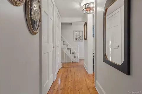Entry Way - 195 Pressler Rd, Wallkill, NY 12589 photo 8 of 9