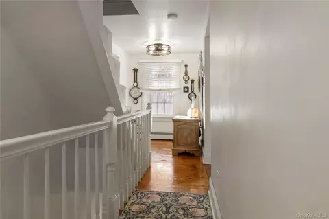 Entry Way - 195 Pressler Rd, Wallkill, NY 12589 photo 7 of 9