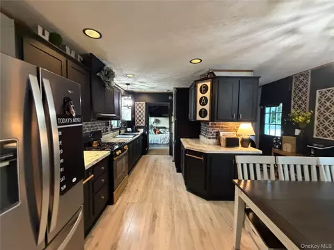 128 Winding Wood Rd, East Fishkill, NY 12533