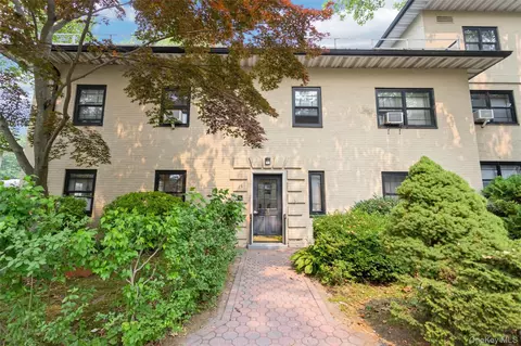 15 Field End Ln #A-1 & A-21, Eastchester, NY 10709