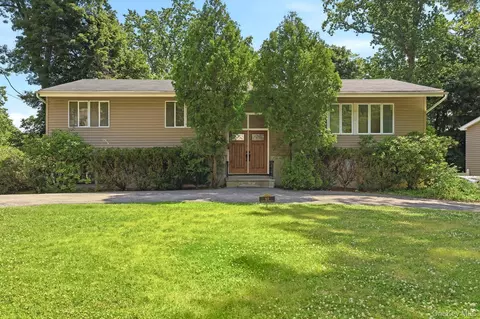 69 Crawford Ter, New Rochelle, NY 10804