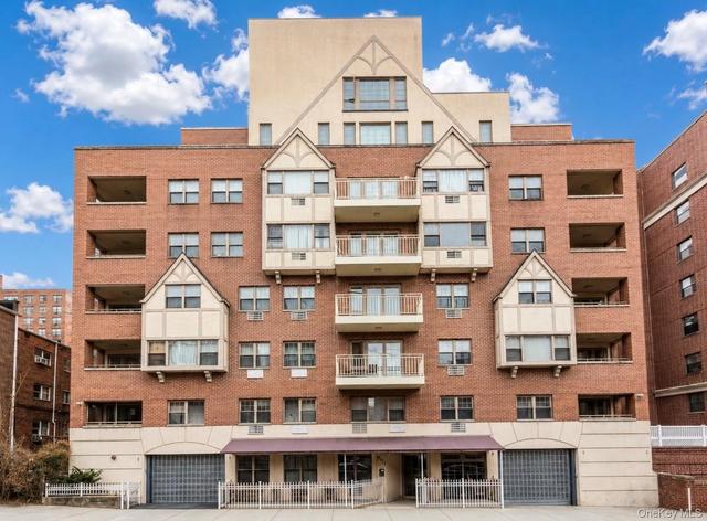 83-75 117th St #4D, New York, NY 11415