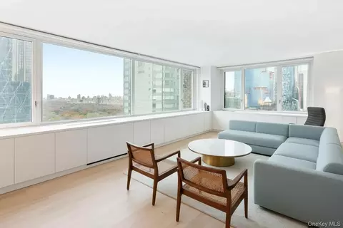 322 W 57th St #37H, New York, NY 10019