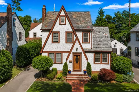 25 Archer Rd, West Hempstead, NY 11552