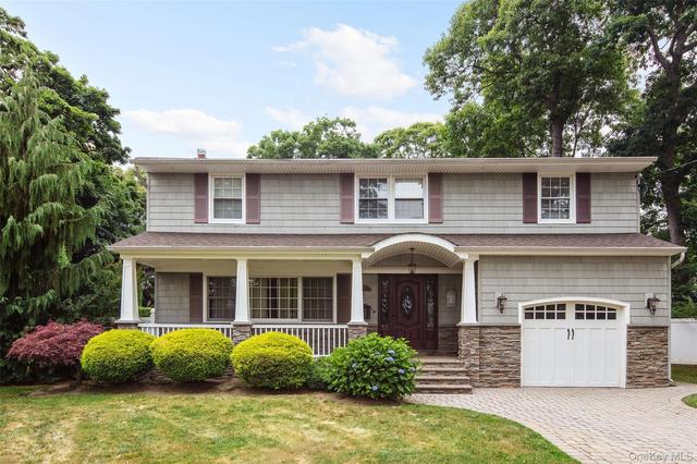 1390 Poulson St, Wantagh, NY 11793