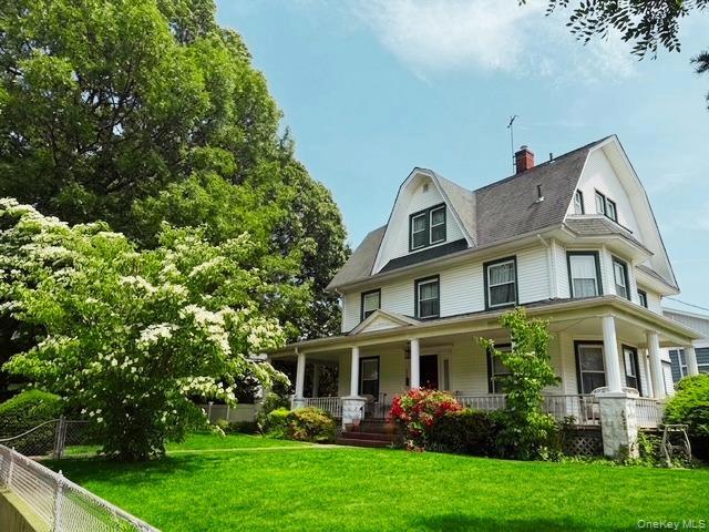 169 S Park Ave, Rockville Centre, NY 11570