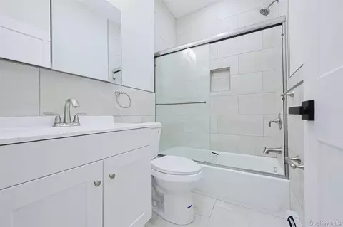 Bath - 58-13 69th Pl, New York, NY 11378 photo 3 of 4