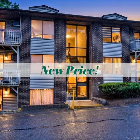 376 Country Club Ln, Pomona, NY 10970