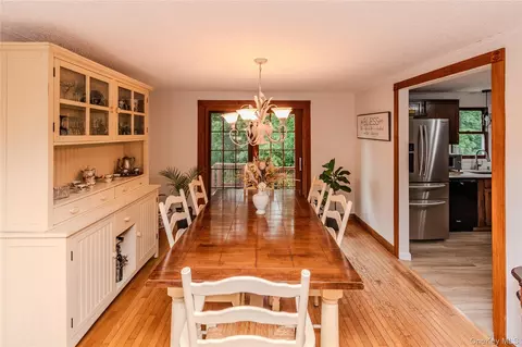 Dining - 7 Colleen Ln, Wallkill, NY 12589 photo 4 of 4