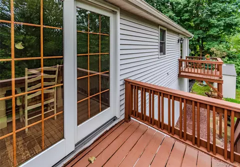 Exterior - 7 Colleen Ln, Wallkill, NY 12589 photo 10 of 16