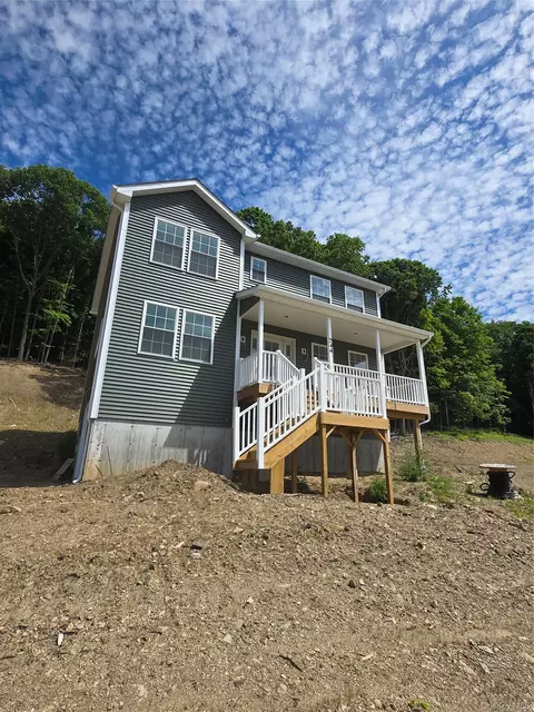 744 Mt Hope Rd, Wallkill, NY 10940