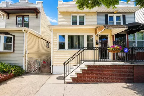 6149 62nd Ave, New York, NY 11379