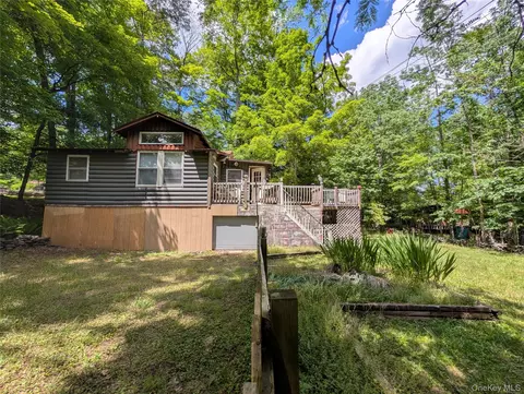 55 E Reindeer Trl, Bethel, NY 12720