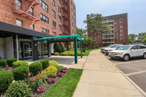 8420 153rd #4C, Howard Beach, NY 11414