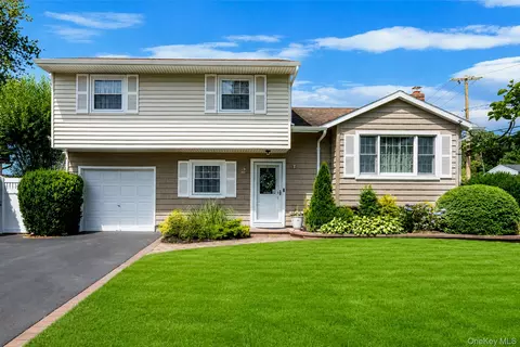 2 Gould Dr, Lake Grove, NY 11755