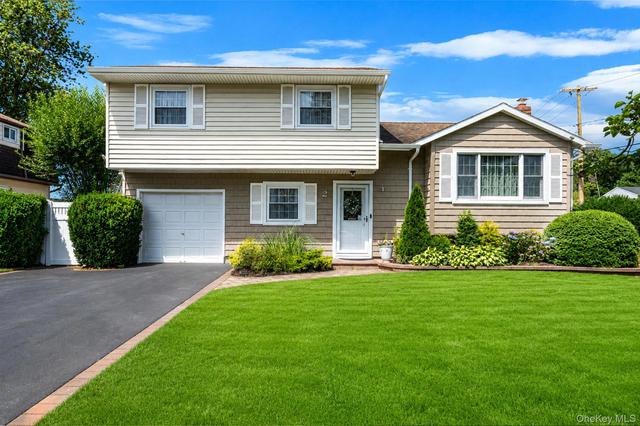 2 Gould Dr, Lake Grove, NY 11755