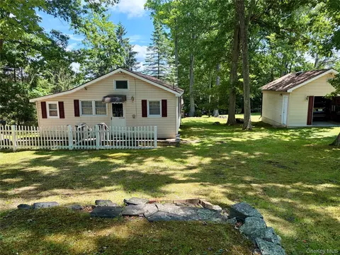 90 Minisink Trl, Lumberland, NY 12737