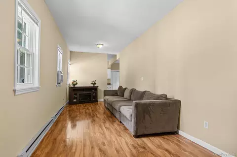 Living - 10 Batavia Rd, Patterson, NY 12563 photo 1 of 5