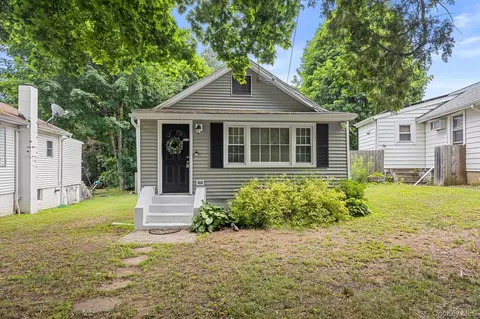 10 Batavia Rd, Patterson, NY 12563