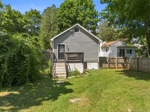 Exterior - 10 Batavia Rd, Patterson, NY 12563 photo 5 of 10