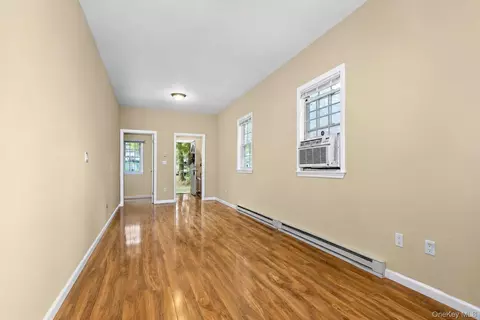 Living - 10 Batavia Rd, Patterson, NY 12563 photo 4 of 5