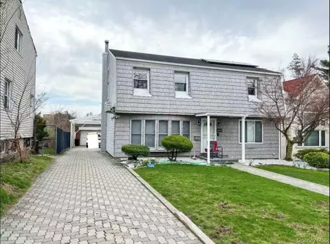 248-50 54ave, Douglaston, NY 11362