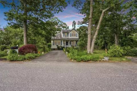 58 Silver Rd, Mastic Beach, NY 11951