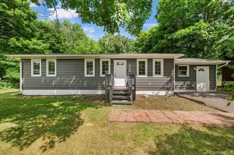 326 Lake Vue Dr, Montgomery, NY 12549