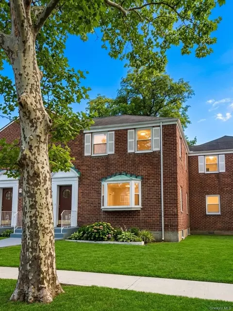 233-06 E 131 Avenue E 233-06 131 Avenue Ave #2, Rosedale, NY 11422