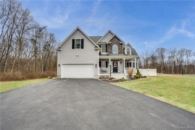 1 Deerwood Dr, East Fishkill, NY 12533