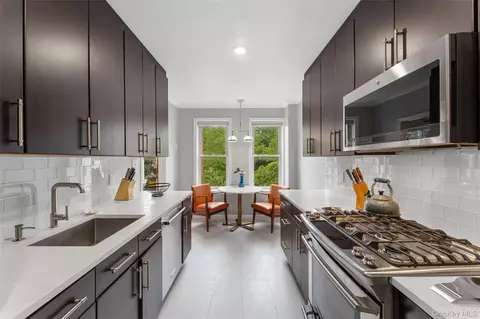 280 Bronxville #8B, Yonkers, NY 10708