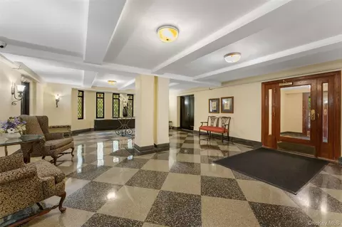 280 Bronxville #8B, Yonkers, NY 10708