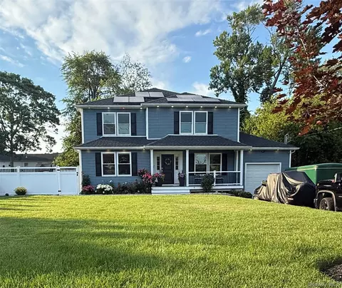 68 Jefferson Ave, Wyandanch, NY 11798