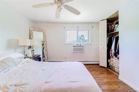 Bedroom - 44 Manor Dr #44, Cornwall, NY 12518 photo 4 of 5