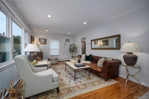 181 N Grand Ave, Poughkeepsie Town, NY 12603