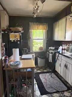 340 Plymouth St, West Hempstead, NY 11552
