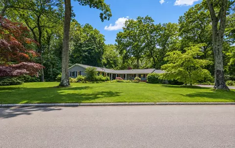 27 Longwood Dr, Huntington Station, NY 11746
