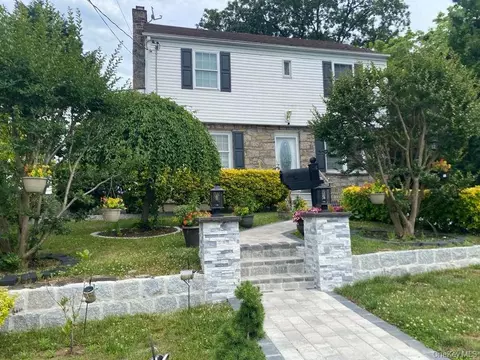 74 Elaine Ter, Yonkers, NY 10701