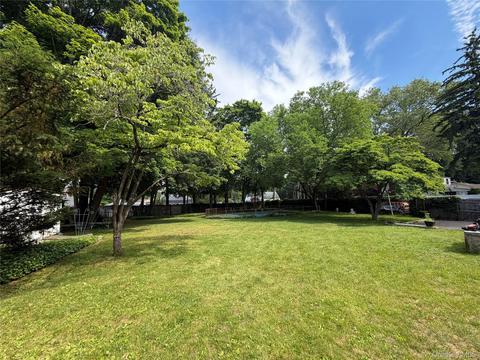15 Ingersoll St, Huntington, NY 11746