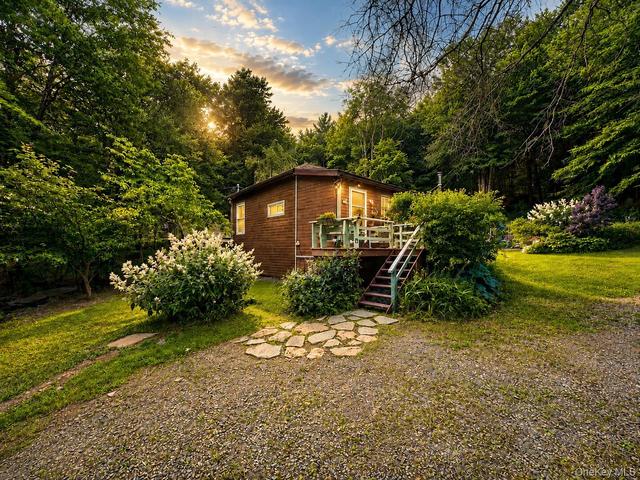 10 Church Rd, Mountain Dale, NY 12763