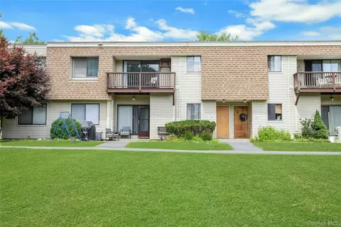 202 Vista On The Lk, Carmel, NY 10512