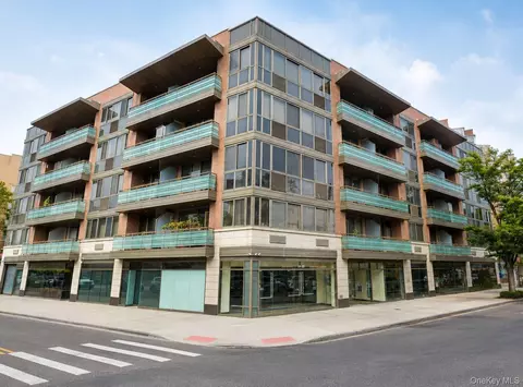 31-32 Union St #4C, New York, NY 11354