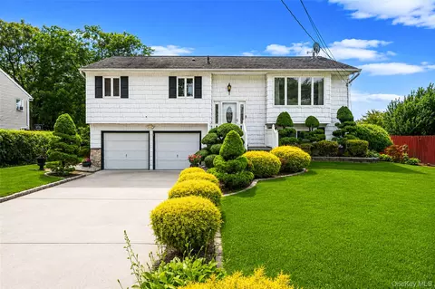 34 Ruland Rd, Selden, NY 11784