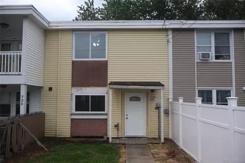 722 Silver Lake Scotchtown Rd, Middletown, NY 10940