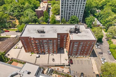 2736 Independence Ave #2B, New York, NY 10463