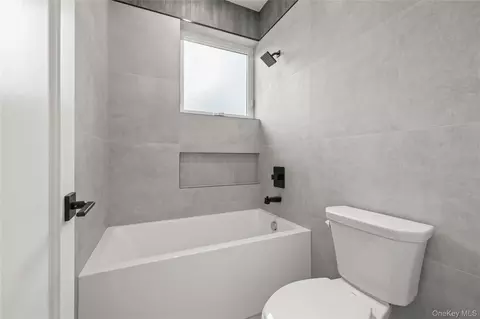 Bath - 3 Greene Rd, Ramapo, NY 10977 photo 5 of 9