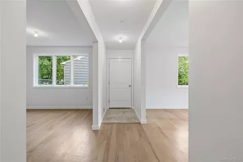 Entry Way - 3 Greene Rd, Ramapo, NY 10977 photo 9 of 10